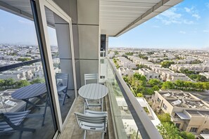 Property grounds - Cozy 1-bedroom apartment with AC in wonderful Dubai (Dubai)