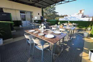 Outdoor dining - The Hoften Vibranta Haridwar (Haridwar)