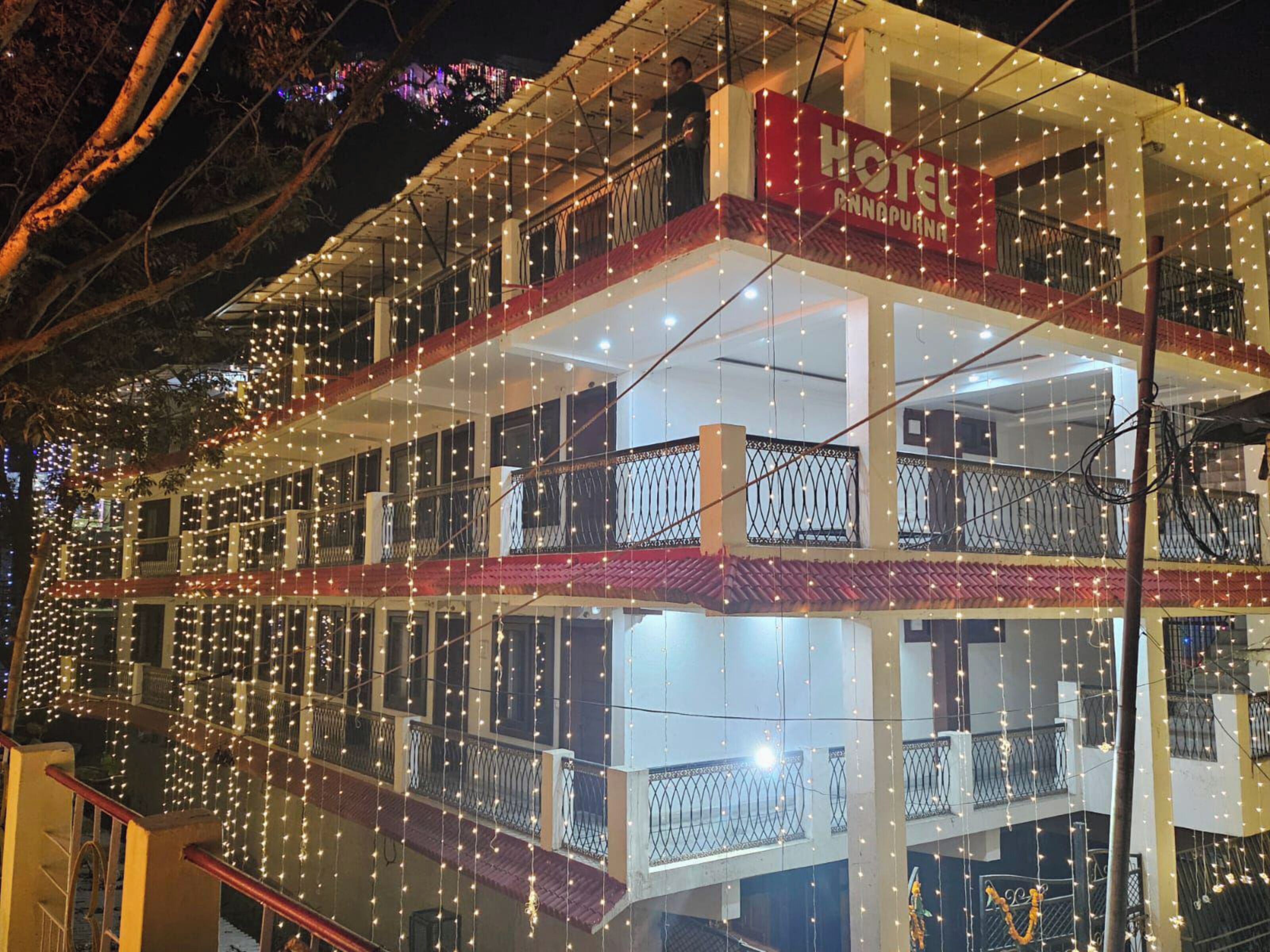 واجهة المنشأة