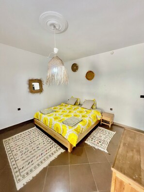 Basic-værelse til 4 personer - udsigt til have