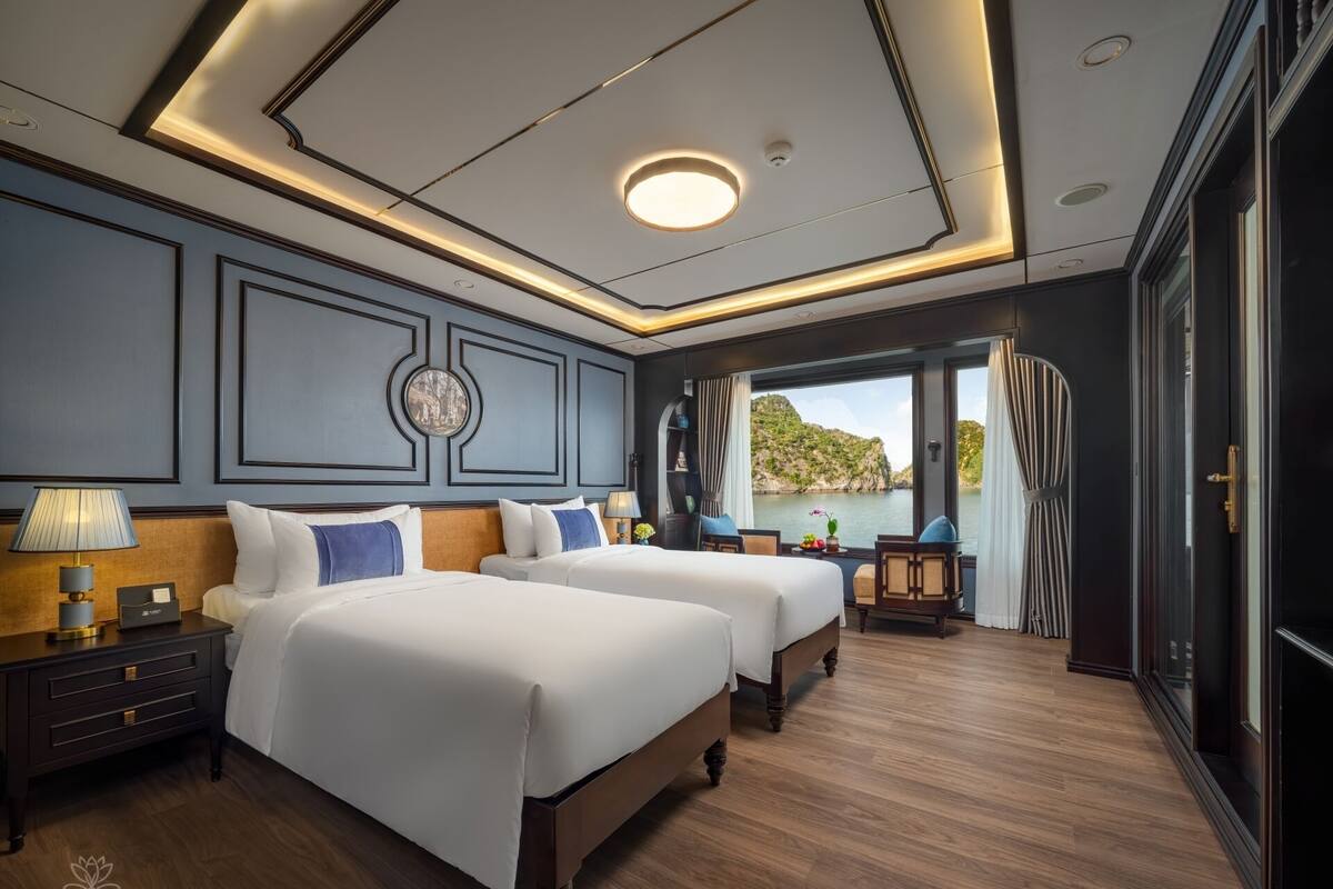 Phòng Deluxe, ban công, quang cảnh biển | Bàn, màn/rèm cản sáng, phòng cách âm, bàn ủi/dụng cụ ủi quần áo 