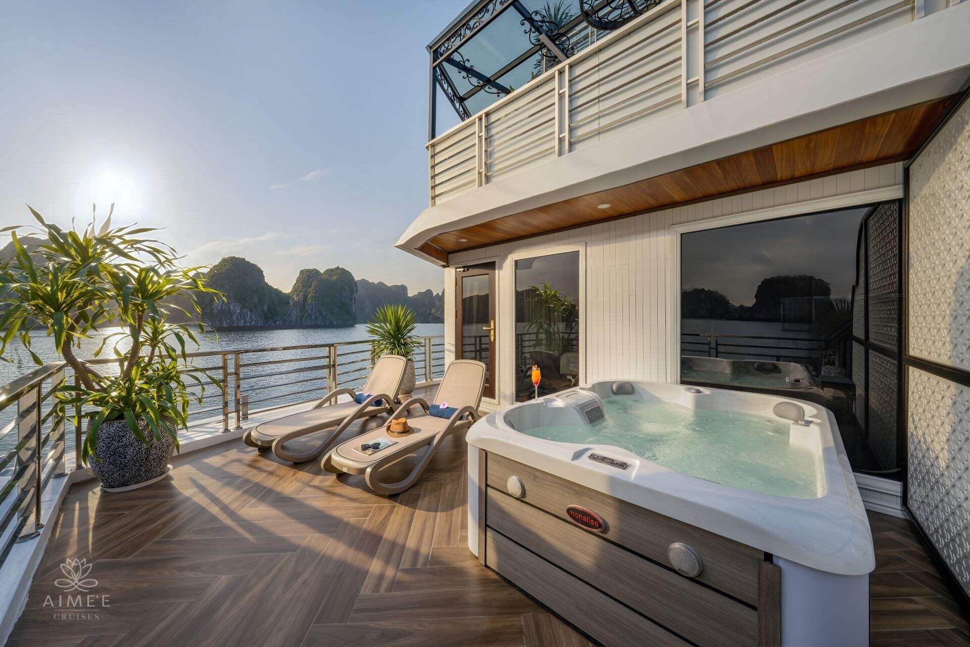 Chambre Royale, balcon, vue océan | Terrasse/Patio