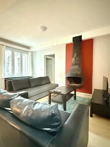 3 min to the Grand-Place, 6 min to Manneken Pis & Sleeps 6