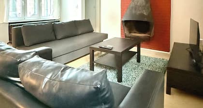 3 min to the Grand-Place, 6 min to Manneken Pis & Sleeps 6