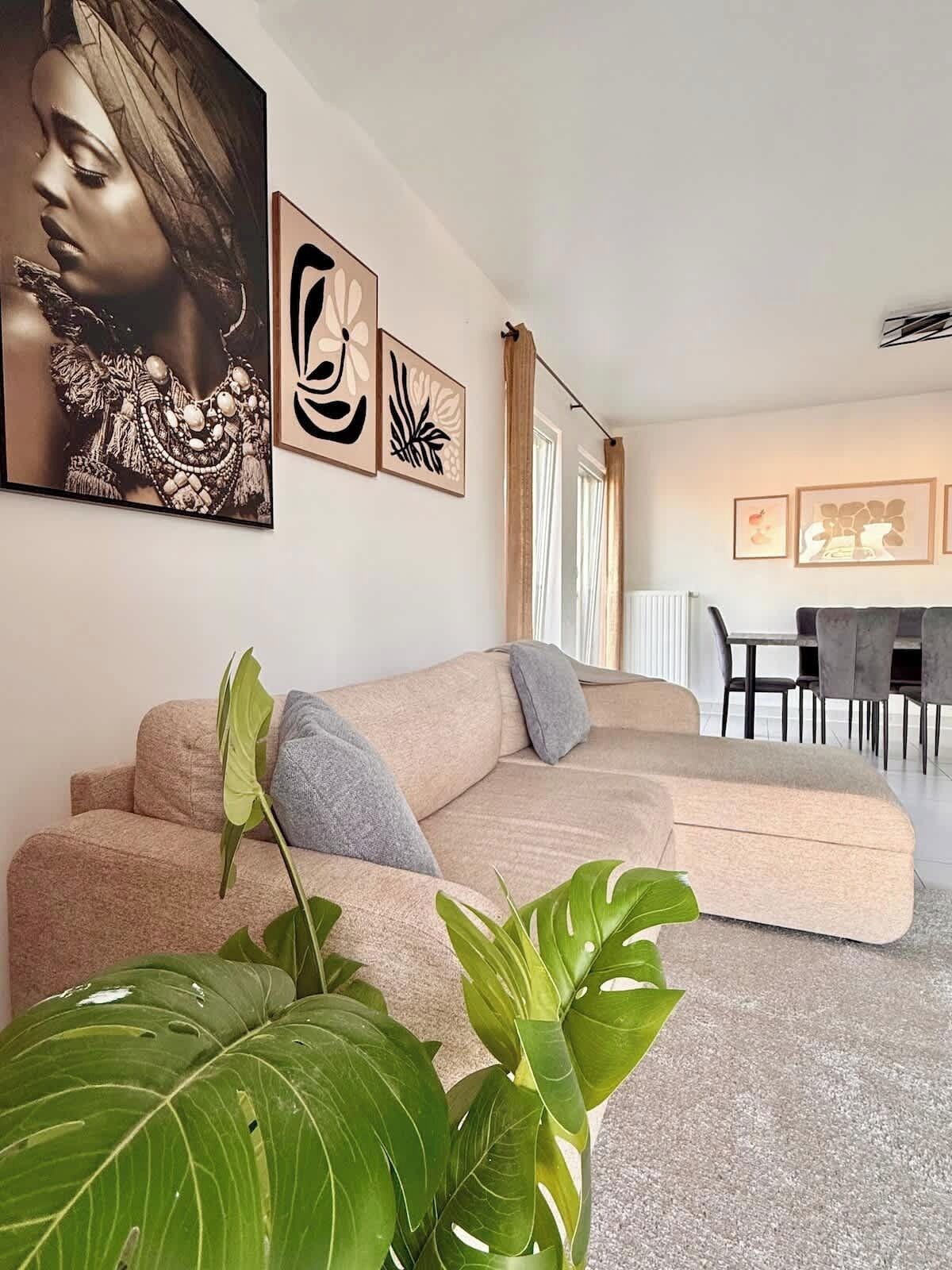 テレビ、書斎 / ワークスペース