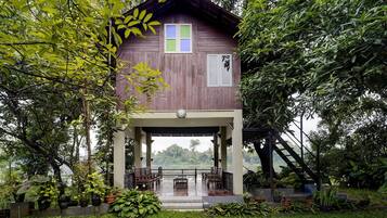 House | Terrace/patio