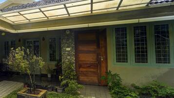 Rumah | Resepsionis