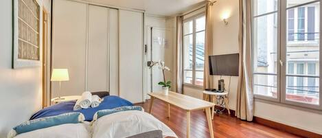 1 sovrum, strykjärn/strykbräda, internet och sängkläder