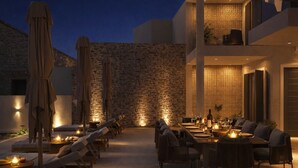 Outdoor dining - Family Villa with Pool, Fire Pit, Sports Courts - Perfect for Groups (Pigi)