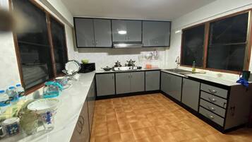Microwave, stovetop