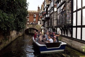 Miscellaneous - The idyllic Acorn Lodge (Canterbury)