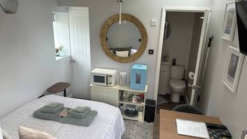 1 bedroom, Internet, bed sheets