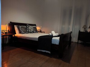 3 chambres, fer et planche à repasser, accès Internet, draps fournis