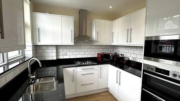 Fridge, microwave, stovetop