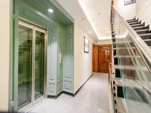 Interior - Palette Hotel Cecil by Checkin Srinagar (Srinagar)