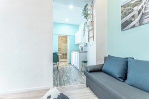 Apartamento básico | Ferros/tábuas de passar roupa, Wi-Fi de cortesia