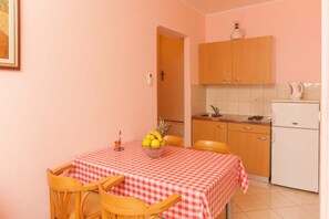 Dining - Apartments Villa Dubrovnik- Superior Studio Apartment With Terrace and Sea View (Konavle)