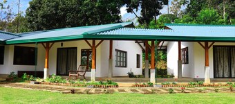 The 6th Milepost Tea Bungalow Bandarawela