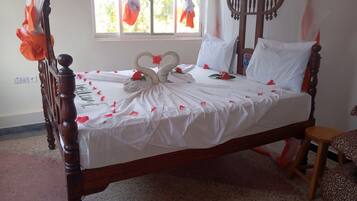 Iron/ironing board, free WiFi