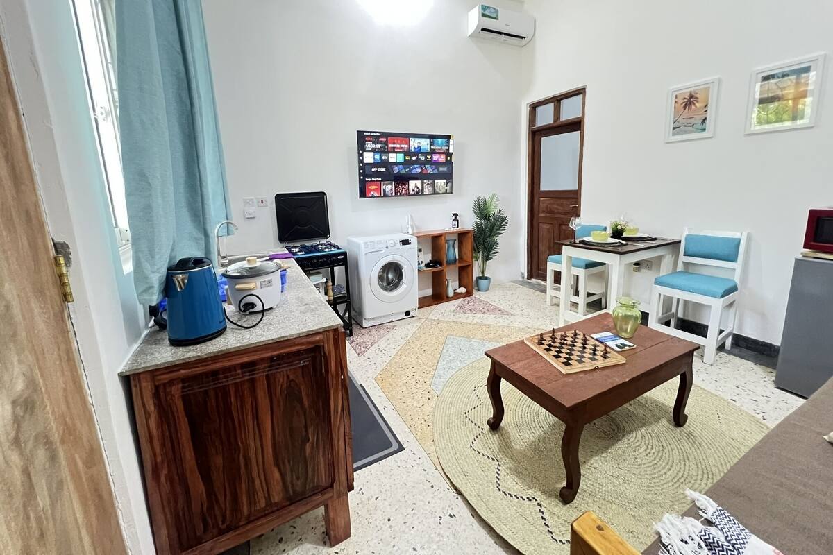 Departamento Confort, 1 habitación, cocineta, vista al jardín | Cocina privada | Cafetera y tetera y tetera eléctrica