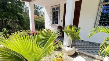 Comfort Double Room, Garden View | Terrace/patio