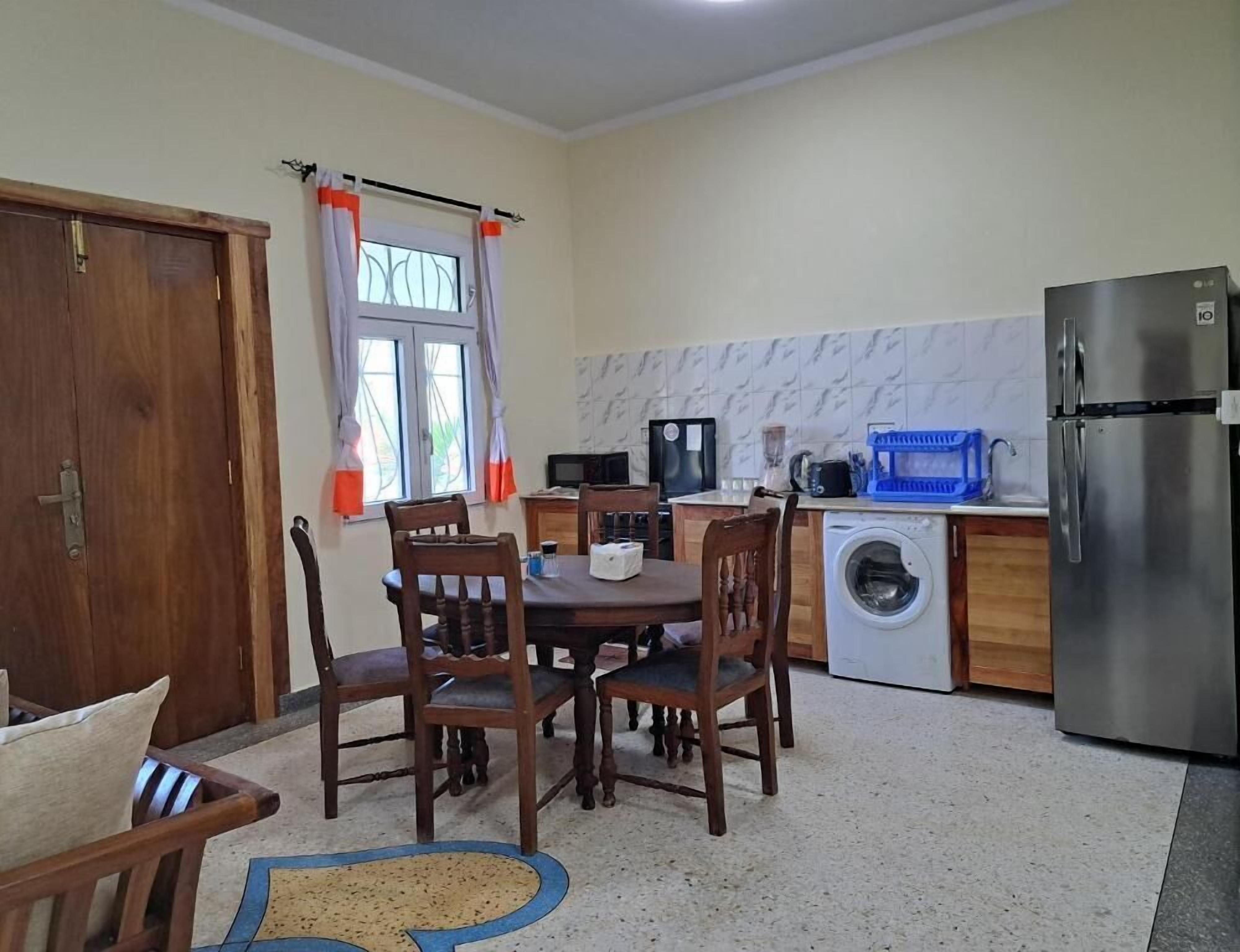 Deluxe Villa, 3 Bedrooms, Kitchen, Garden View | Iron/ironing board, free WiFi