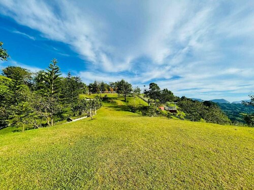 1193 Pinehall Farm Rizal