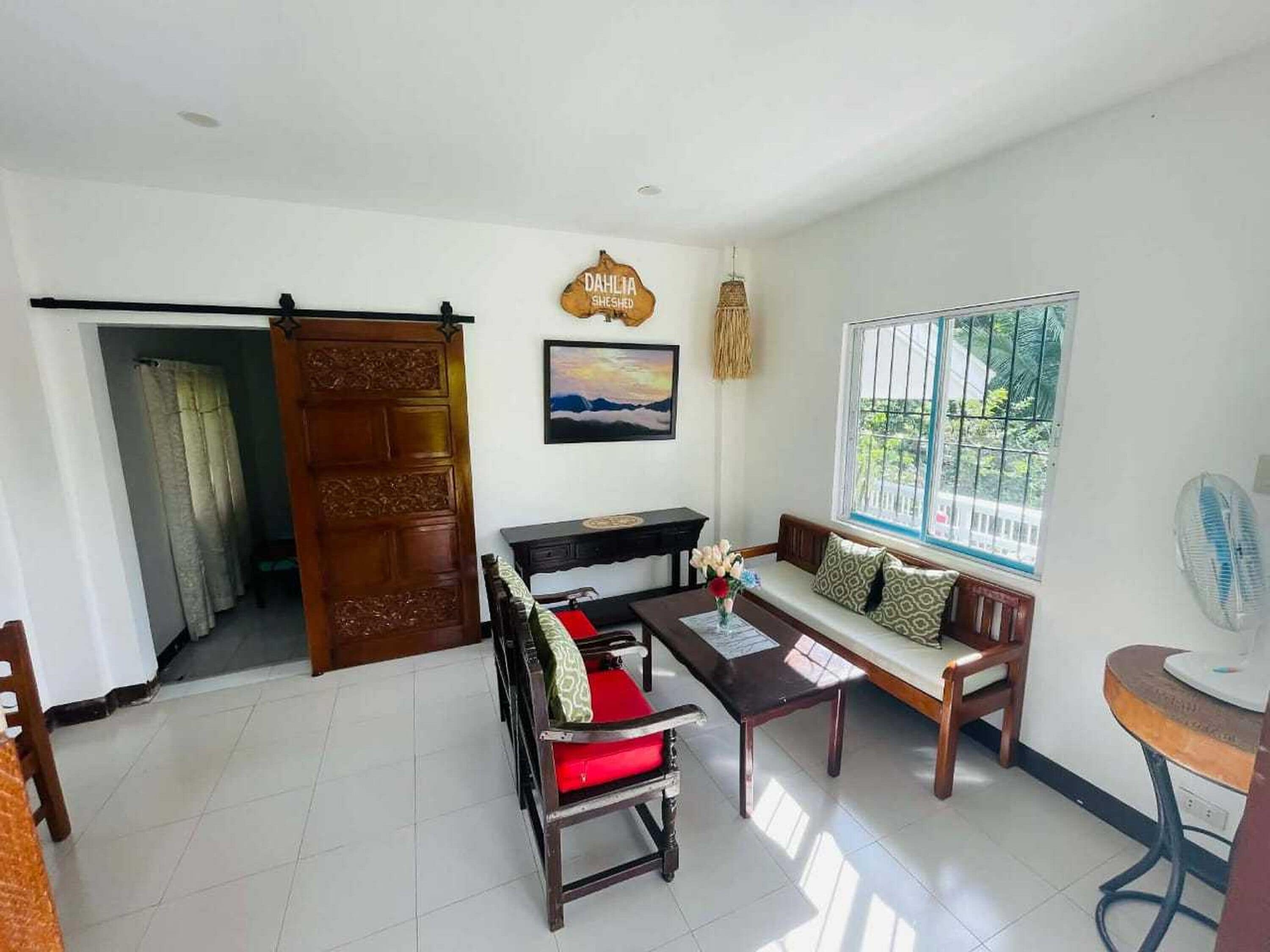 Habitación estándar con 2 camas individuales | Escritorio, wifi gratis, ropa de cama