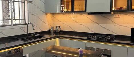 Appartement Économique, balcon, vue ville | Cuisine privée