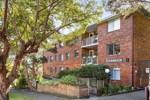 Exterior - Beautifully Peaceful 2-Bed Apartment (Lane Cove North)