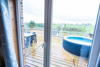 Retreat with Jacuzzi near the Dams