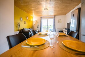 Dining - Apartment in Froidchapelle with terrace (Froidchapelle)