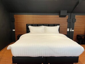 Bügeleisen/Bügelbrett, Internetzugang, Bettwäsche