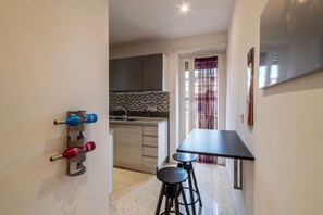 Interior - GuestHost - A comfortable and welcoming 70 square meters apartment, perfect for four people, located on the fourth floor of a renovated building with an elevator (NOT accessible to disabled guests).The property is strategically located in the San Lorenzo (Rome)