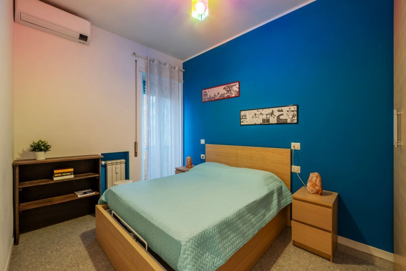 2 Schlafzimmer, Bügeleisen/Bügelbrett