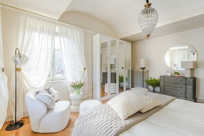 4 bedrooms, iron/ironing board, free WiFi, bed sheets - Luxury 4 bedrooms 4 bathrooms Penthouse with Terrace and Elevator (Lucca)
