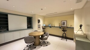 Phòng, 1 phòng ngủ, ban công, quang cảnh vườn | Trung tâm hành chính, văn phòng