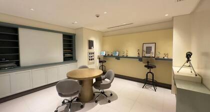 Room-adahkumaya Luxury Suites Plus
