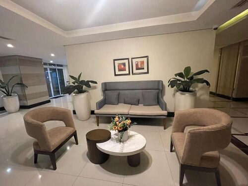 Room-adahkumaya Luxury Suites Plus