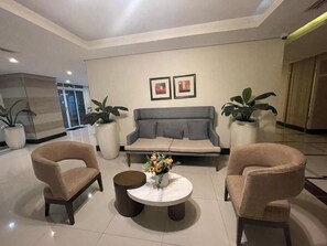 Interior - Room-adahkumaya Luxury Suites Plus (Taguig)