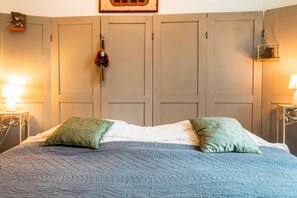 1 bedroom, WiFi, bed sheets - Holiday Home "Villa Esperance" with Wi-Fi (Arromanches-les-Bains)