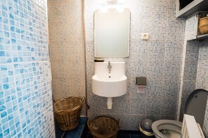 Douche, serviettes fournies