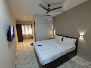 Deluxe Room | Free WiFi - Vista by Booksy One (Kollam)