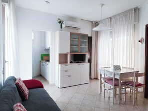 TV - Perfect stay just steps from the beach (Lido di Jesolo)