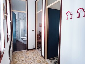 Shower - Comfortable apartment near the beach (Lido di Jesolo)
