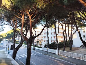 Property grounds - Relaxing flat with pool access (Lido di Jesolo)