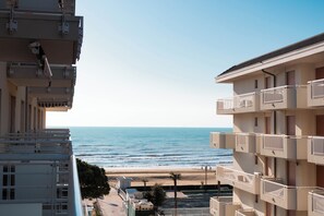 Property grounds - Spacious apartment with balcony by the sea (Lido di Jesolo)