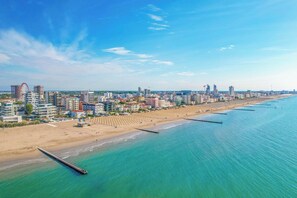 Beach - Apartment with sea view balcony (Jesolo)