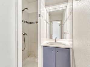 Shower - Apartment for 4 ppl, sea view, terrace (Valras-Plage)