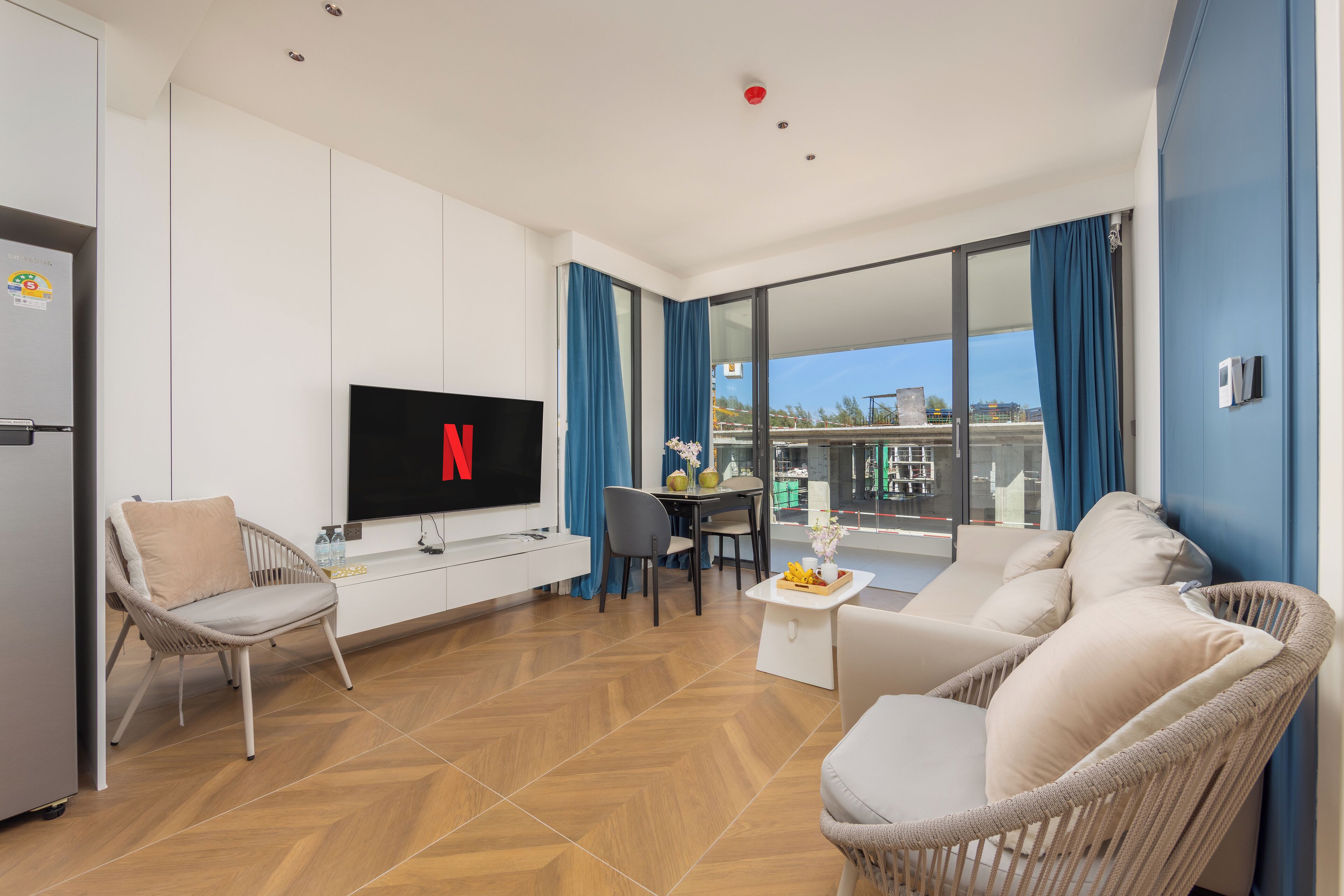 Exclusive Suite, 1 Bedroom | Living area | TV